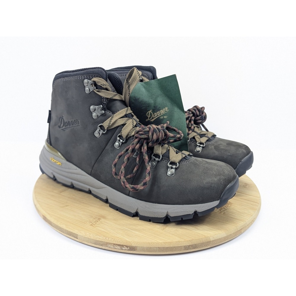 Danner Boots Mens 10 D Mountain 600 GTX Leaf 4.5 Gore Tex Hiking Trail Outdoor